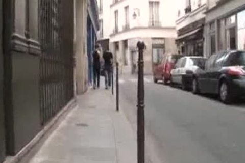 EV clips