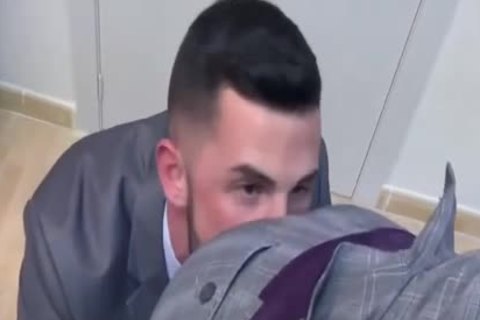engulfing   Mega Cut rod In Suit
