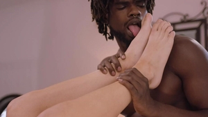 Noir Male: Interracial kiss for the win