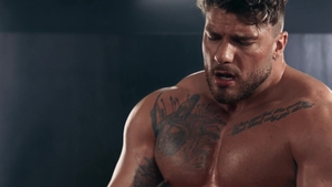 Men: Blowing His Load on Eager Twink